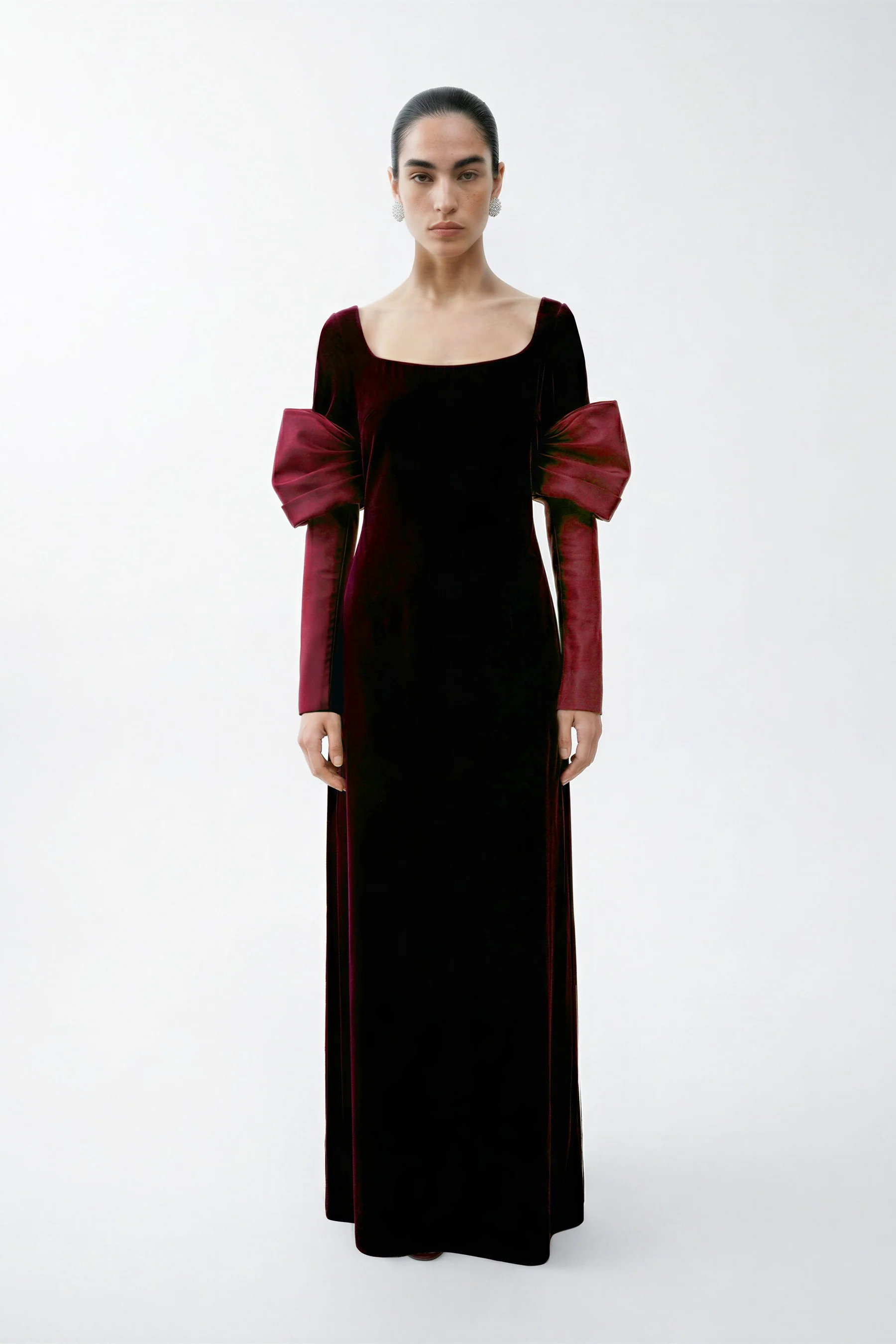 Defining Contemporary Glamour and Edge